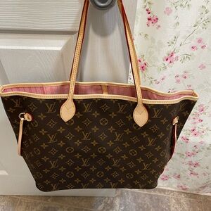 Brown/Pink Tote With Wristlet